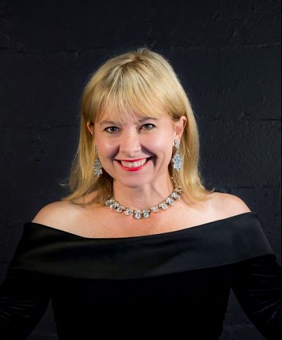 Sally-Anne Russell performs with Adelaide Baroque Orchestra